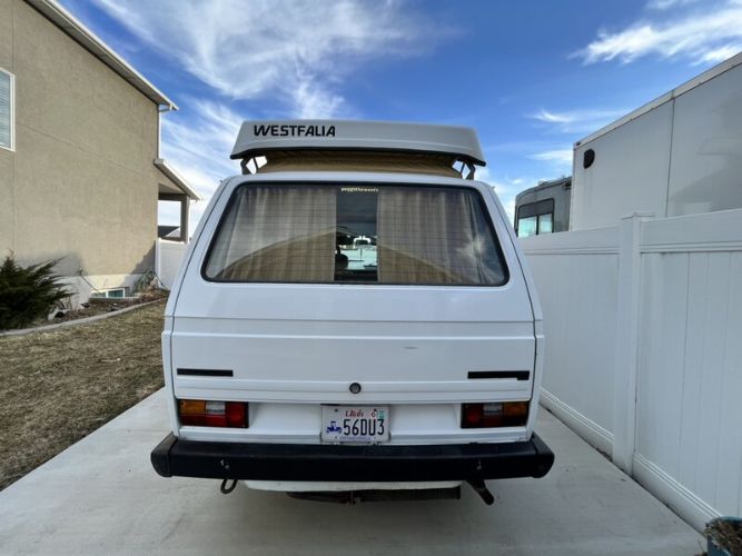 Volkswagen-Vanagon-1983-White-Brown-8