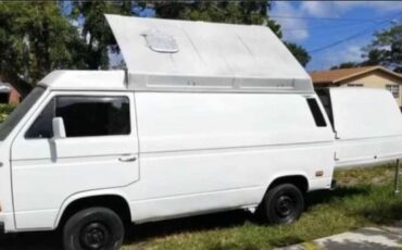 Volkswagen-Vanagon-1984-1