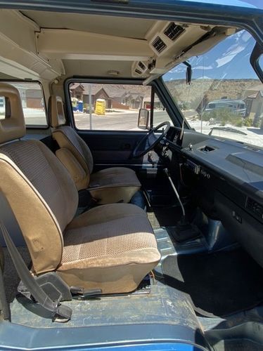 Volkswagen-Vanagon-1984-16