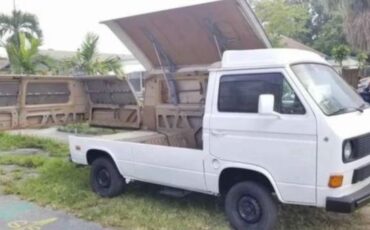 Volkswagen-Vanagon-1984