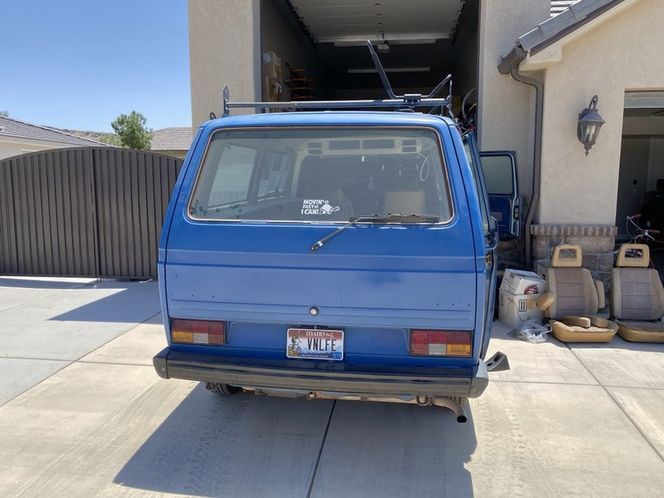 Volkswagen-Vanagon-1984-7