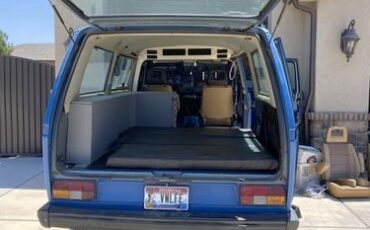 Volkswagen-Vanagon-1984-8