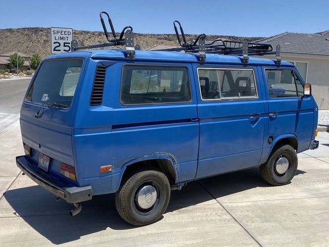 Volkswagen-Vanagon-1984-9