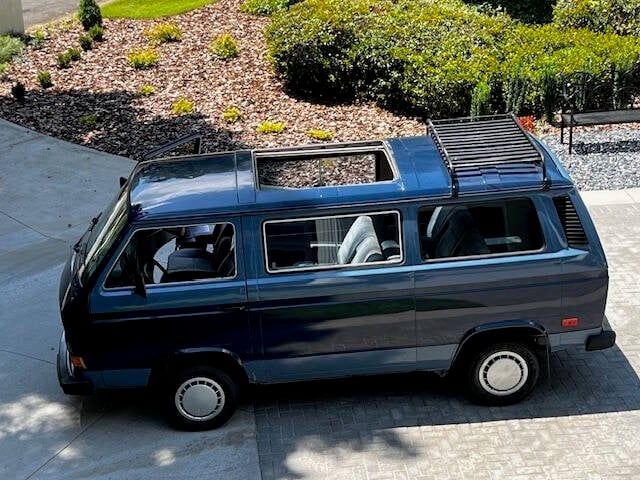 Volkswagen-Vanagon-1984-Monaco-2-Tone-Blue-Blue-2