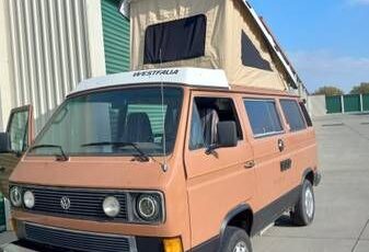 Volkswagen-Vanagon-1984-Tan-Black-10