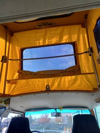 Volkswagen-Vanagon-1984-Tan-Black-14