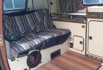 Volkswagen-Vanagon-1984-Tan-Black-3