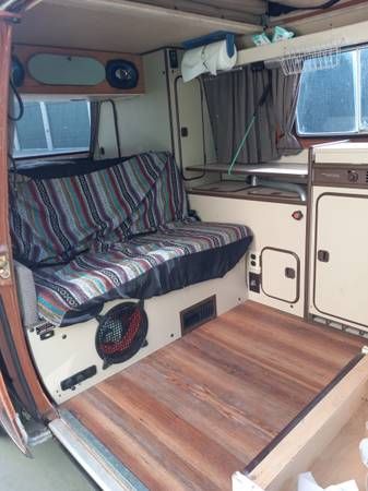 Volkswagen-Vanagon-1984-Tan-Black-3