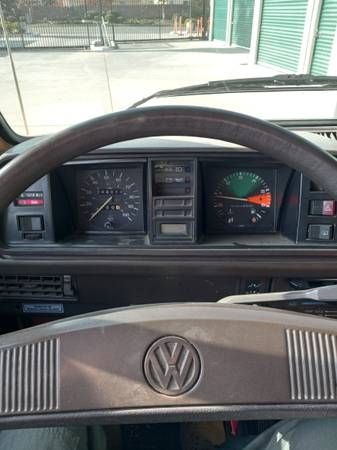 Volkswagen-Vanagon-1984-Tan-Black-6