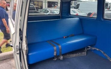 Volkswagen-Vanagon-1984-White-12