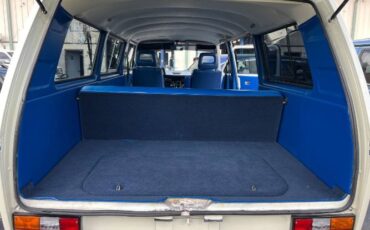 Volkswagen-Vanagon-1984-White-15