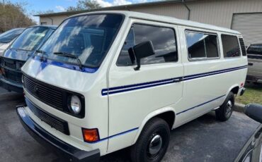 Volkswagen-Vanagon-1984-White