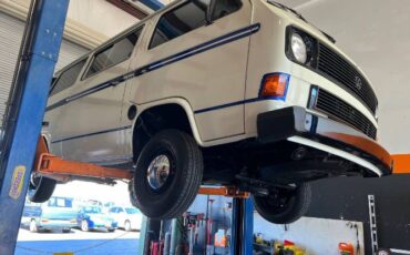 Volkswagen-Vanagon-1984-White-7