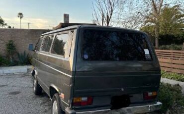 Volkswagen-Vanagon-1985-1