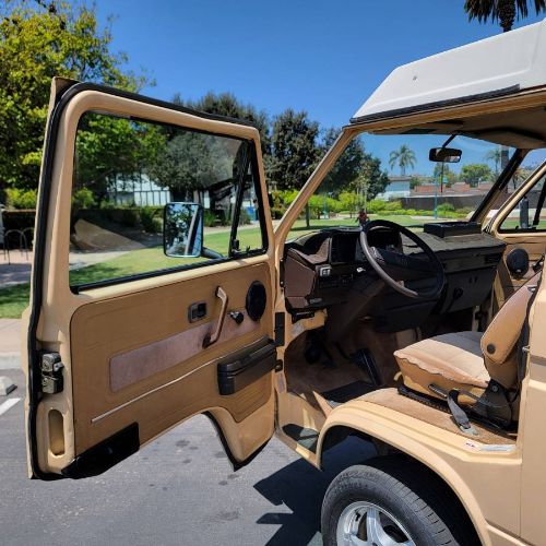 Volkswagen-Vanagon-1985-1