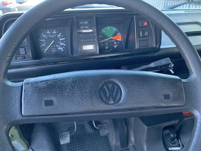 Volkswagen-Vanagon-1985-1