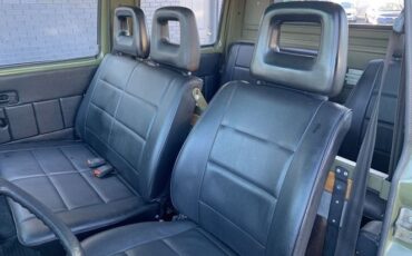 Volkswagen-Vanagon-1985-12