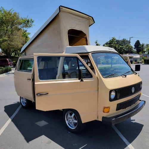 Volkswagen-Vanagon-1985-13