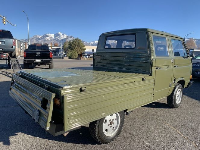 Volkswagen-Vanagon-1985-13