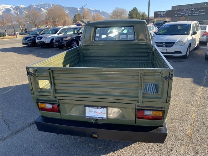 Volkswagen-Vanagon-1985-16