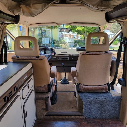 Volkswagen-Vanagon-1985-18