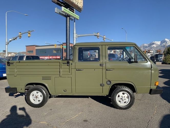 Volkswagen-Vanagon-1985-18