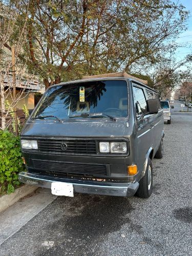 Volkswagen-Vanagon-1985-2