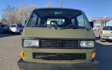 Volkswagen-Vanagon-1985-21