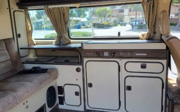 Volkswagen-Vanagon-1985-22