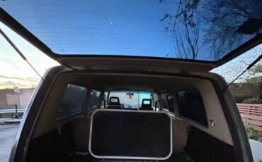 Volkswagen-Vanagon-1985