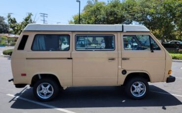 Volkswagen-Vanagon-1985-3