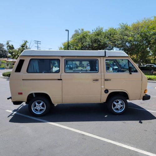 Volkswagen-Vanagon-1985-3