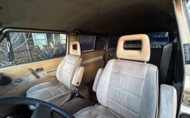Volkswagen-Vanagon-1985-6