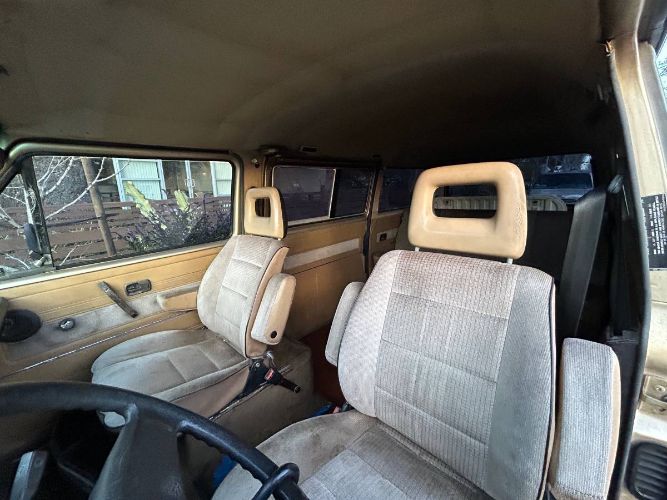 Volkswagen-Vanagon-1985-6