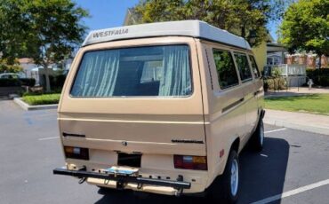 Volkswagen-Vanagon-1985-7