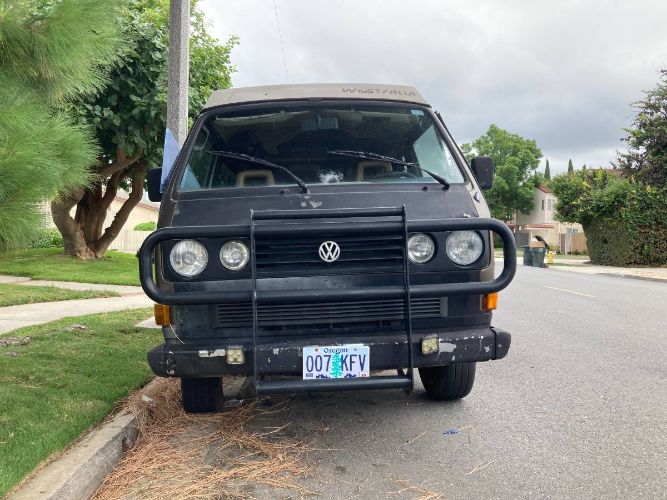 Volkswagen-Vanagon-1985-8