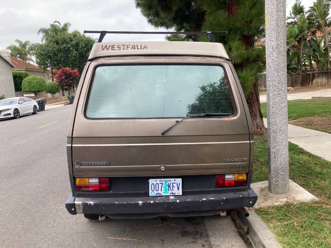 Volkswagen-Vanagon-1985-9