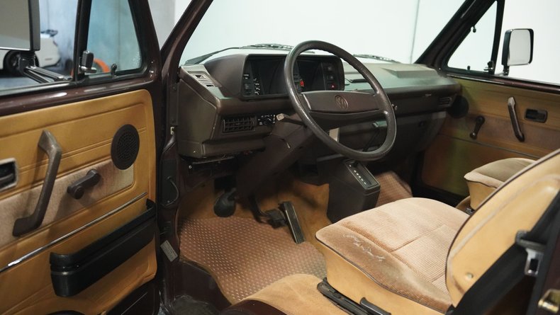 Volkswagen-Vanagon-1985-Agate-Brown-Beige-2
