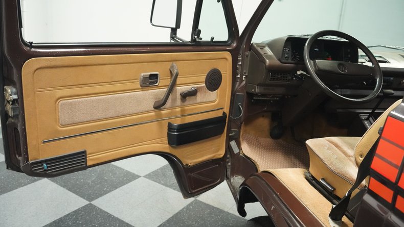 Volkswagen-Vanagon-1985-Agate-Brown-Beige-34