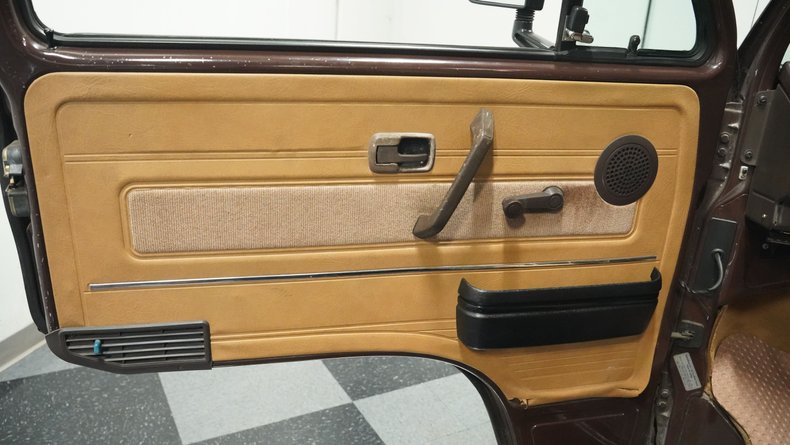 Volkswagen-Vanagon-1985-Agate-Brown-Beige-4