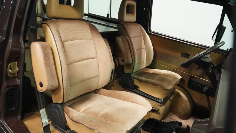 Volkswagen-Vanagon-1985-Agate-Brown-Beige-42