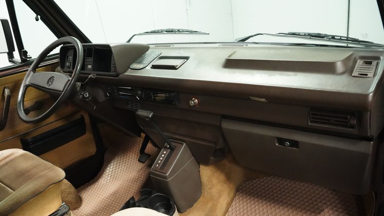 Volkswagen-Vanagon-1985-Agate-Brown-Beige-44