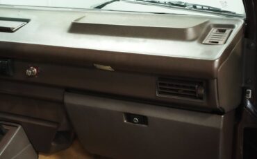 Volkswagen-Vanagon-1985-Agate-Brown-Beige-46