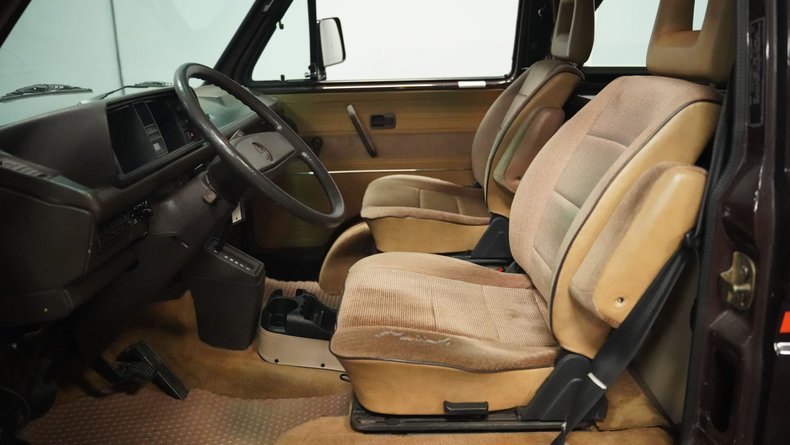 Volkswagen-Vanagon-1985-Agate-Brown-Beige-5