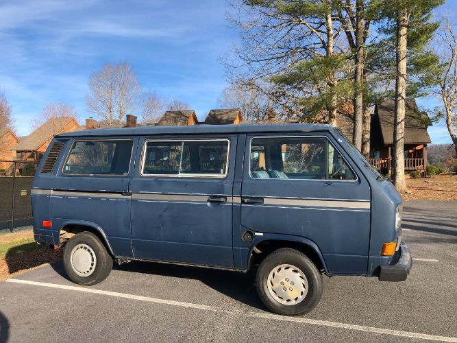 Volkswagen-Vanagon-1985-Blue-3