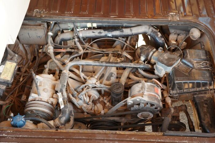 Volkswagen-Vanagon-1985-Brown-Tan-1