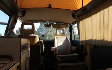 Volkswagen-Vanagon-1985-Brown-Tan-3
