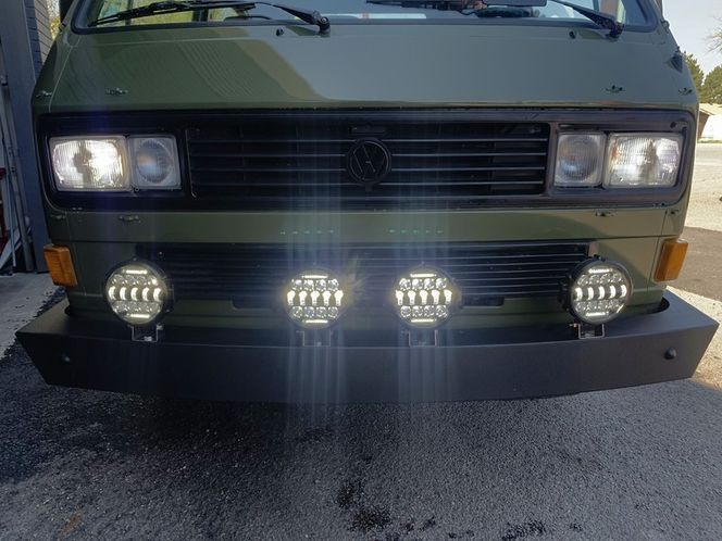 Volkswagen-Vanagon-1985-Leather-12