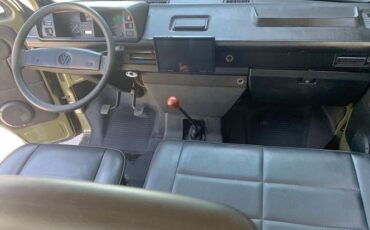 Volkswagen-Vanagon-1985-Leather-19