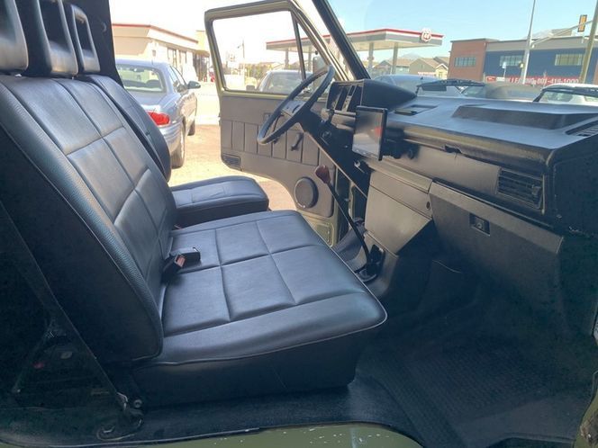 Volkswagen-Vanagon-1985-Leather-20